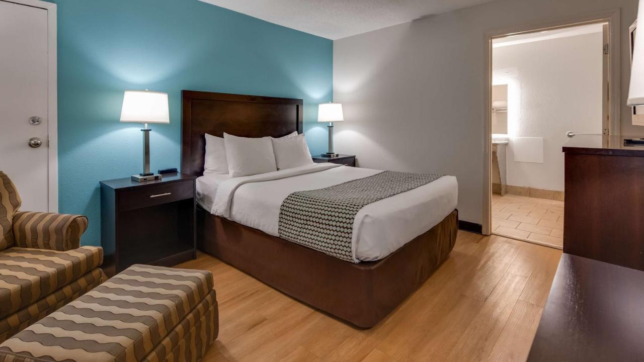 Surestay By Western Hotel 3*